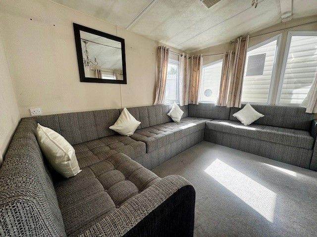 Cheap 2 bedroom Caravan on Suffolk's Premier Holiday Park