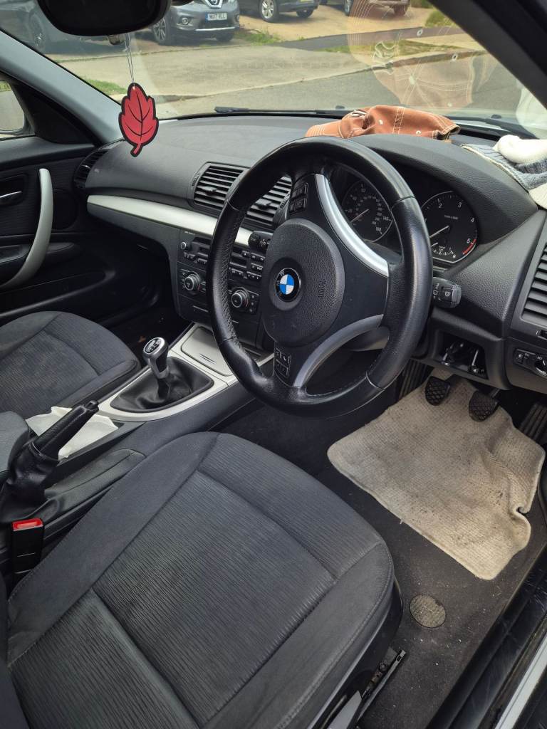 BMW, 1 SERIES, Hatchback, 2011, Manual, 1995 (cc), 5 doors