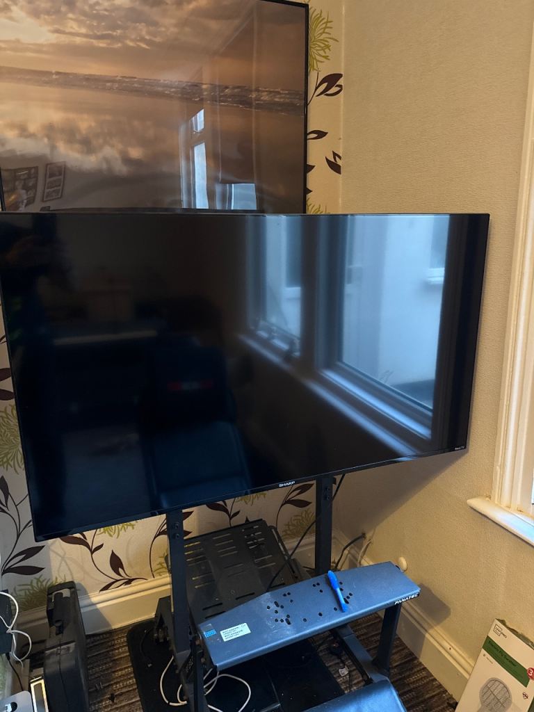 Sharp 50in Roku Smart TV