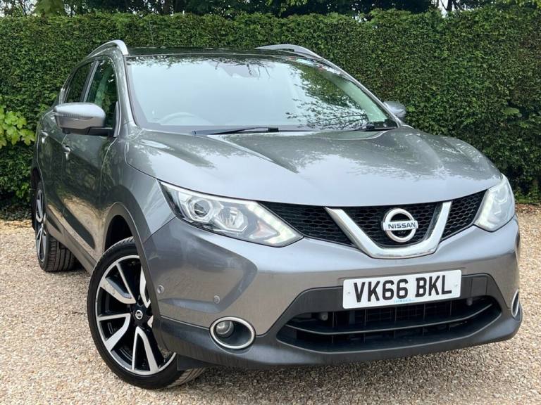 2016 Nissan Qashqai 1.6 dCi Tekna SUV 5dr Diesel Manual 4WD Euro 6 (s/s) (130 ps) HATCHBACK Diese...