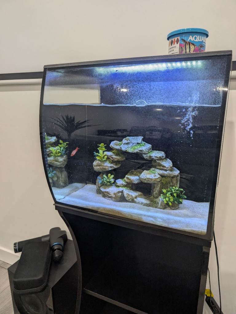 Fish Tank Aquarium Fluval Flex with Cabinet