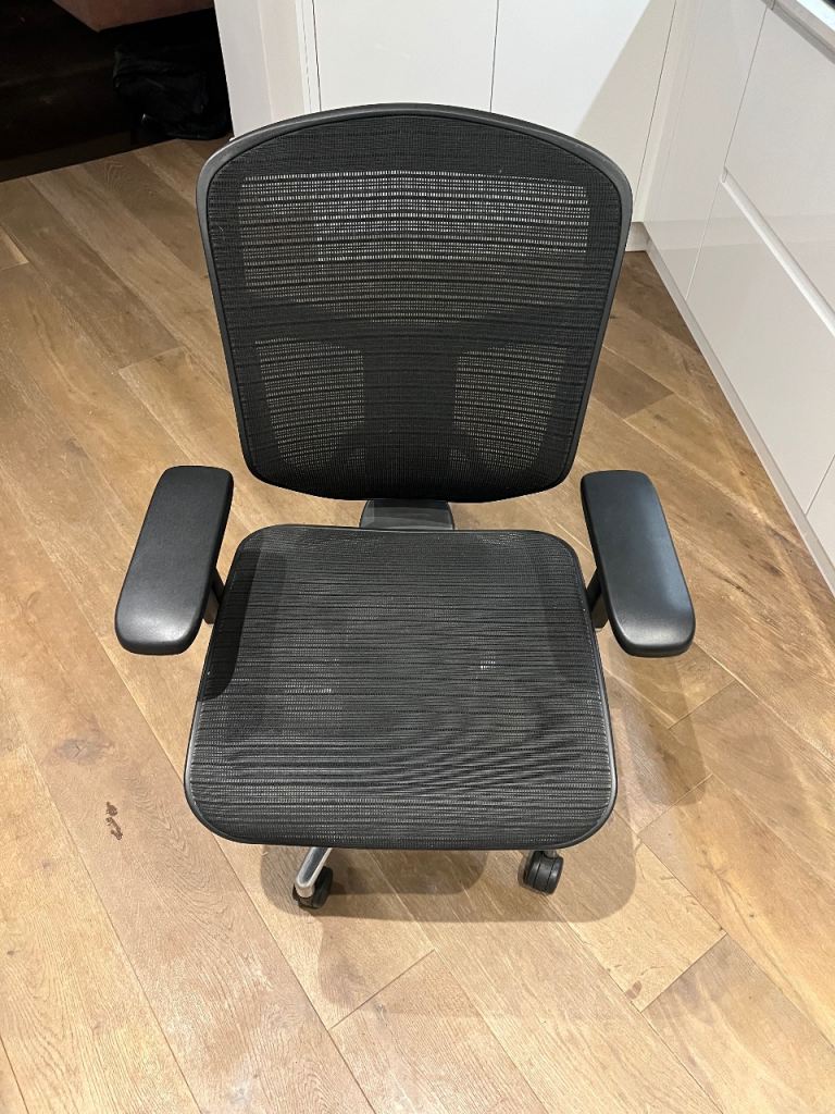 Enjoy office chair without headrest, black mesh, black frame