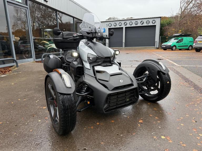 2019 CAN-AM RYKER 900cc fully automatic Spyder trike with Handbraking adaption S