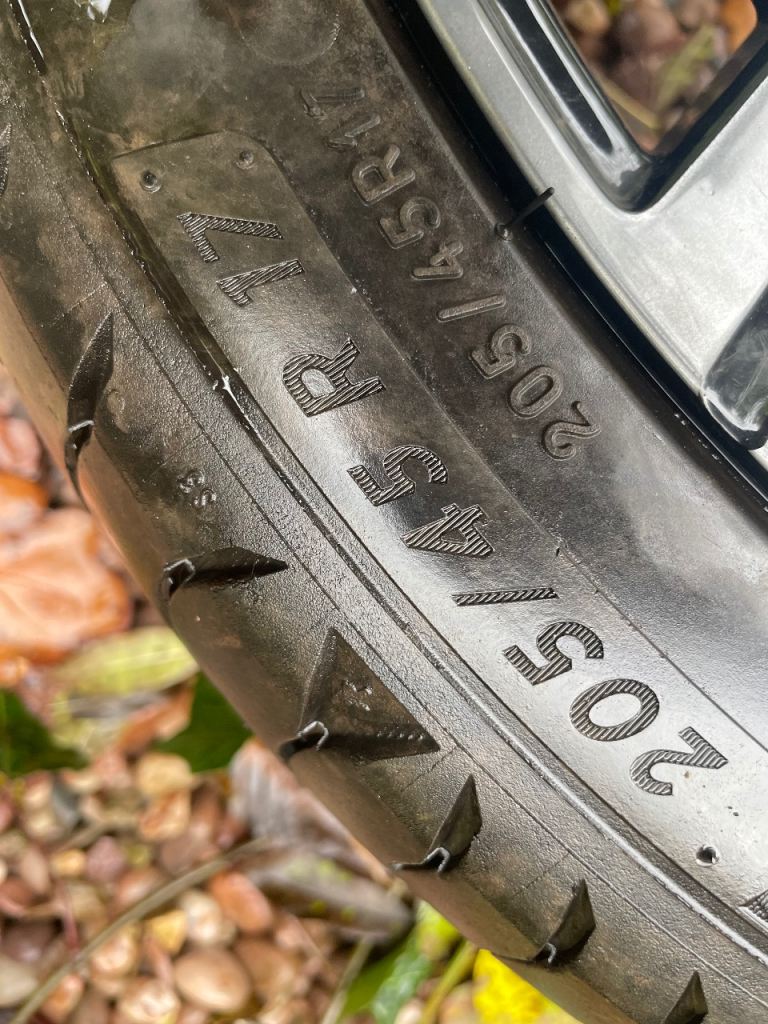 Peugeot 208 GT wheel 