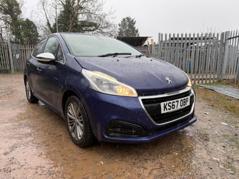 2017 Peugeot 208 1.2 PureTech 82 Allure 5dr HATCHBACK PETROL Manual