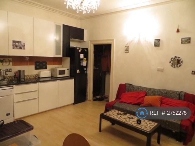 1 bedroom flat in Goldhurst Terrace, London, NW6 (1 bed) (#2752278)