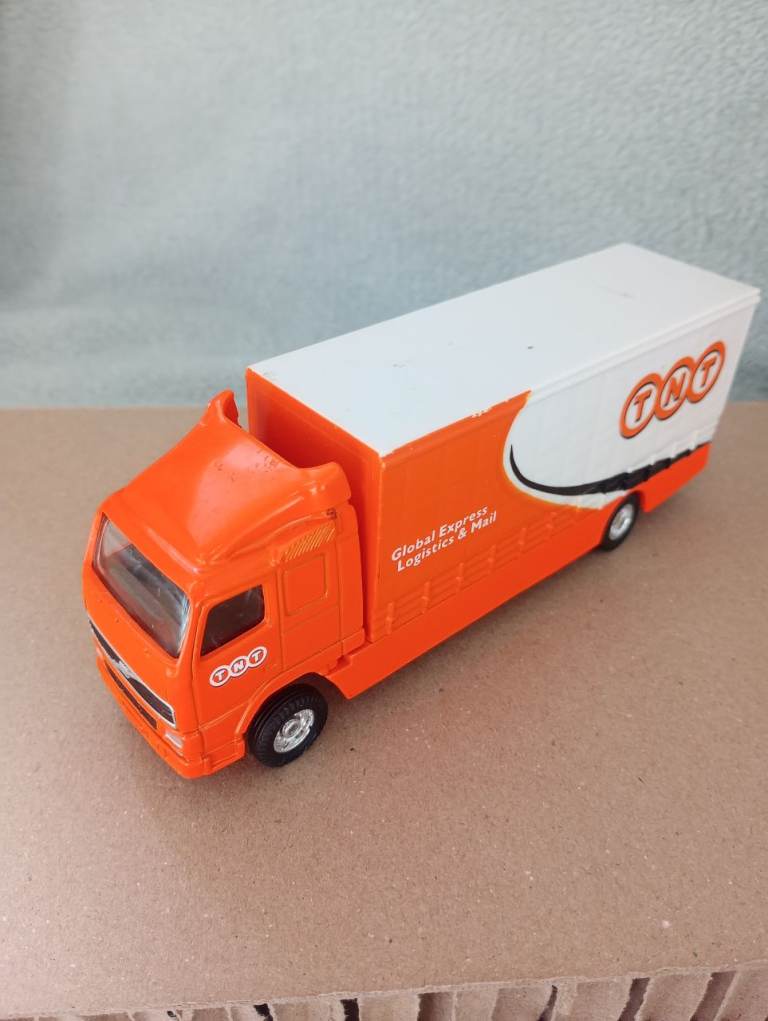 Corgi tnt truck 