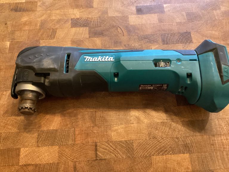 Makita 18v Battery DTM51 Multi Tool