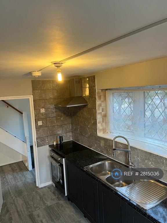 5 bedroom house in Deerswood Avenue, Hatfield, AL10 (5 bed) (#2815036)