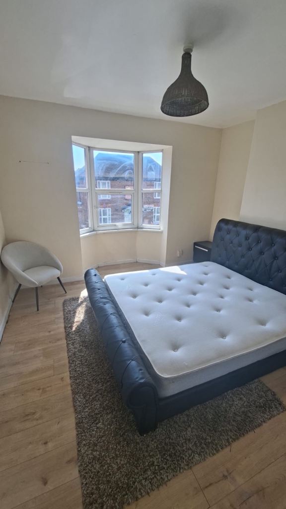 New refurbished 6 bedroom house for rent WV6 Wolverhampton new kitchen new bathrooms partly furnish