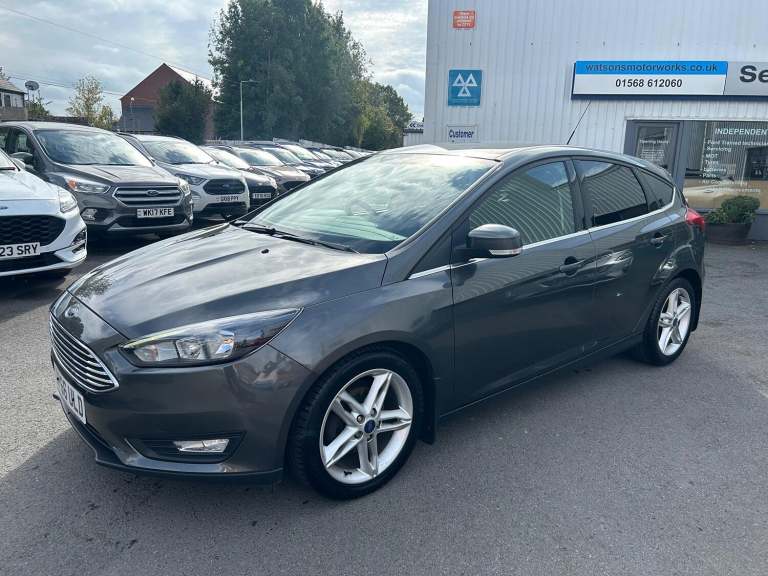 FORD FOCUS 1.0 T EcoBoost Zetec, low road tax, new cambelt 2016