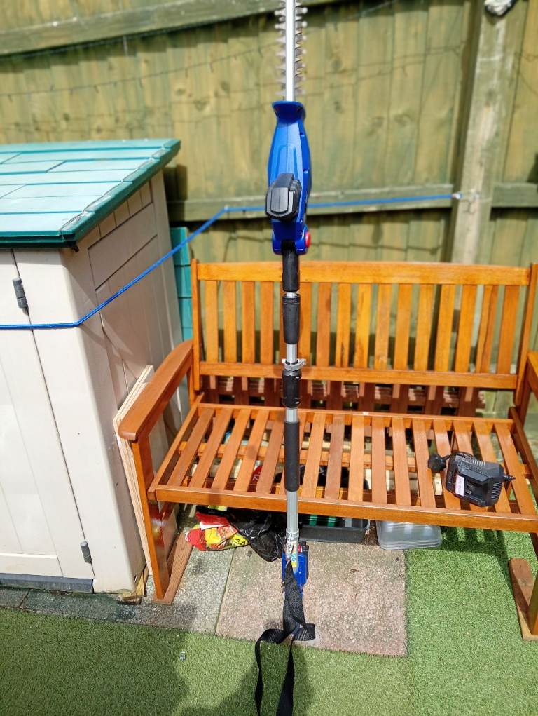Hedge trimmer