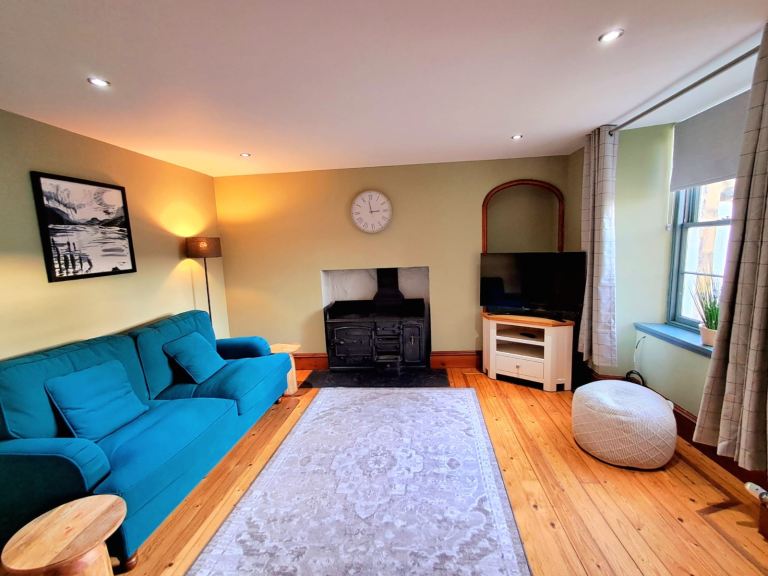 Fully Furnished 1 bedroom apartment, Monthly & Weekly rentals 