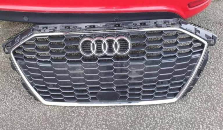 GENUINE 2020-21 AUDI A3 8Y S LINE FRONT GRILLE