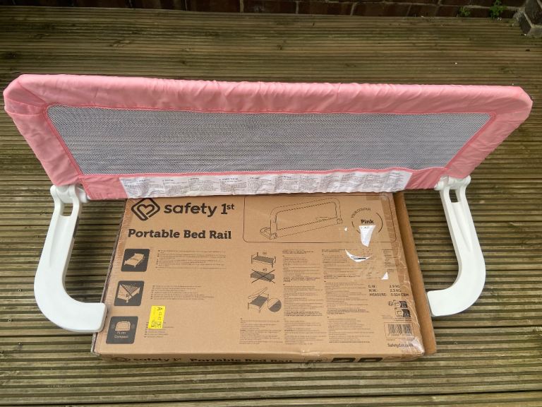 Safety 1st Portable Bed Rail – Pink, 106cm