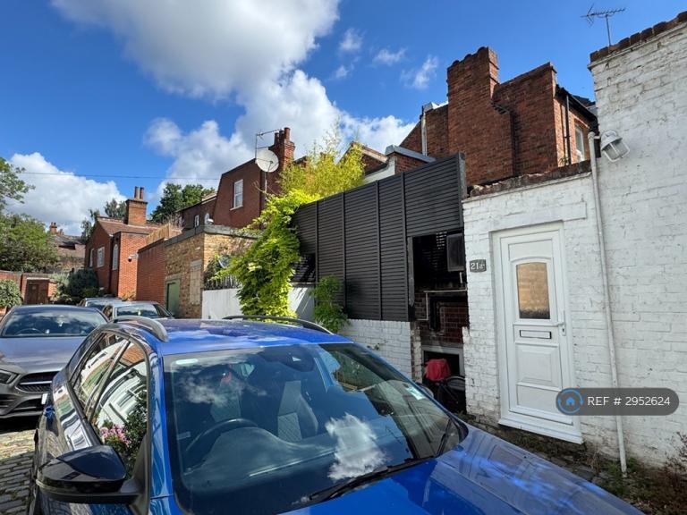 4 bedroom flat in South End Road, London, NW3 (4 bed) (#2952624)