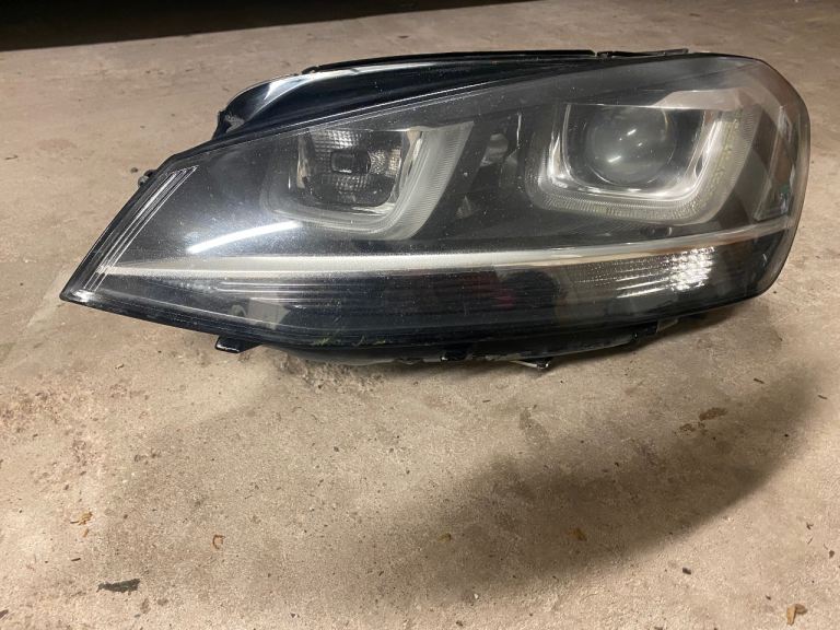 VW GOLF GTD MK7 COMPLETE PASSENGER SIDE HEADLIGHT WILL ALL BALISTERS 5G2941751 Parts number 