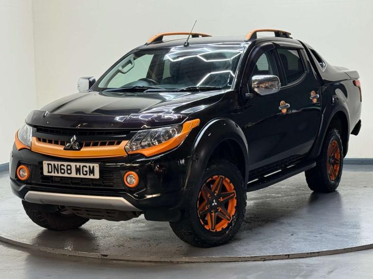 2018 Mitsubishi L200 2.4 L200 Barbarian SVP II DI-D Auto 4WD Pickup Diesel Automatic