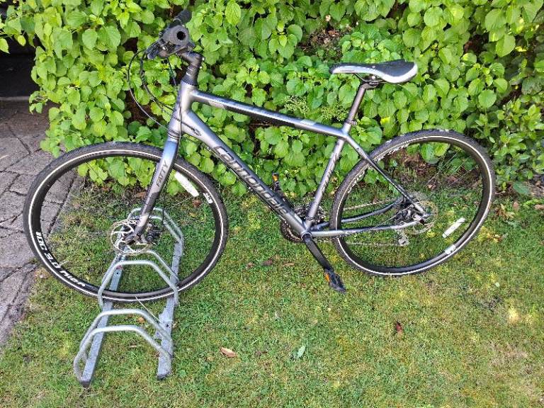 Cannondale hybrid bike