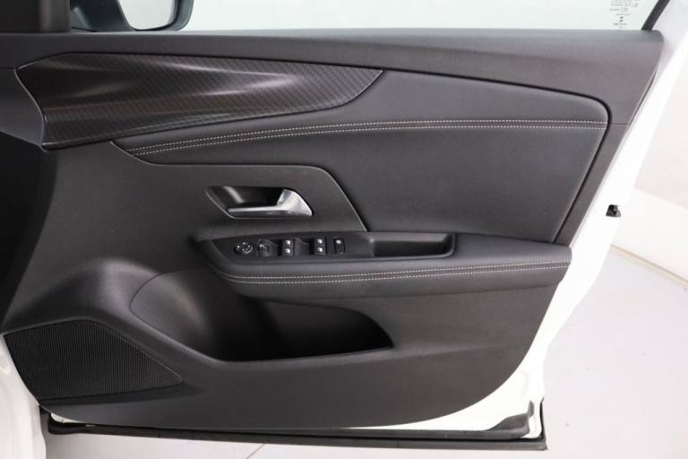 2022 Vauxhall Mokka 100kW SRi Premium 50kWh 5dr Auto HATCHBACK ELECTRIC Automatic