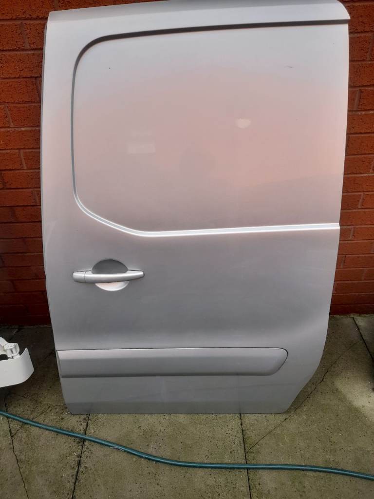 Citreon berlingo peugeot partner side door