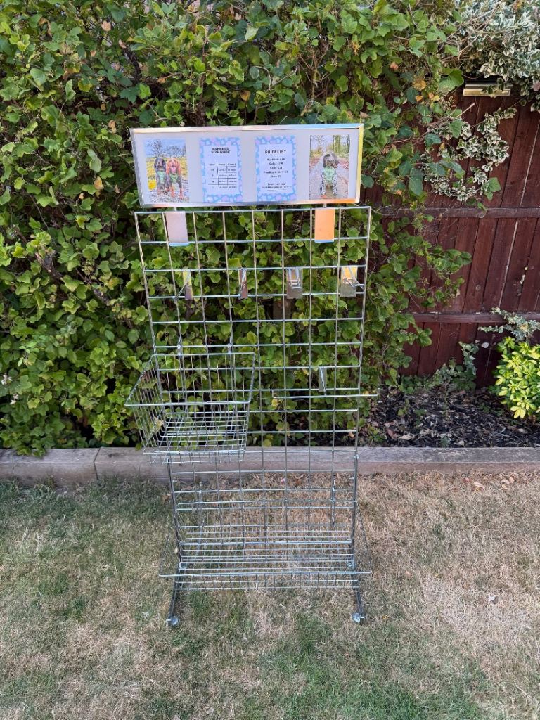 Metal Retail Display Stand with Baskets