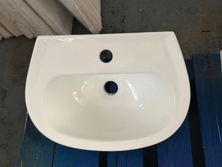 New 450x320mm Compact Wall Hung Basin – One Tap Hole