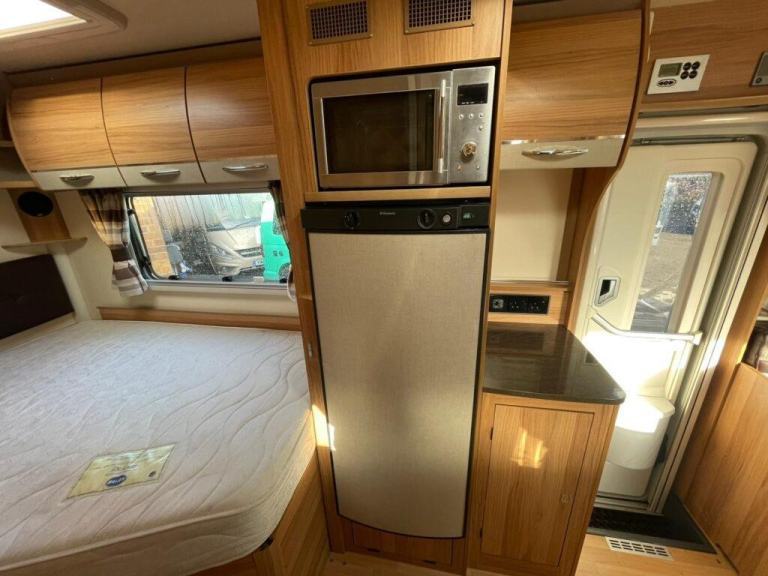 Bailey Approach Autograph 740 4 Berth 2 Belt End Bedroom Motorhome