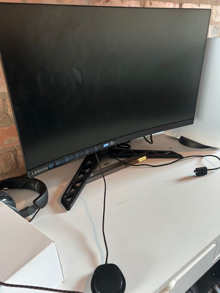 Legion Gaming Monitor - 27’ Curved 