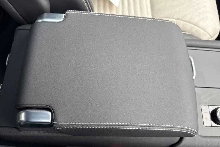 2024 Land Rover Discovery 3.0 D300 Dynamic HSE 5dr SUV DIESEL Automatic