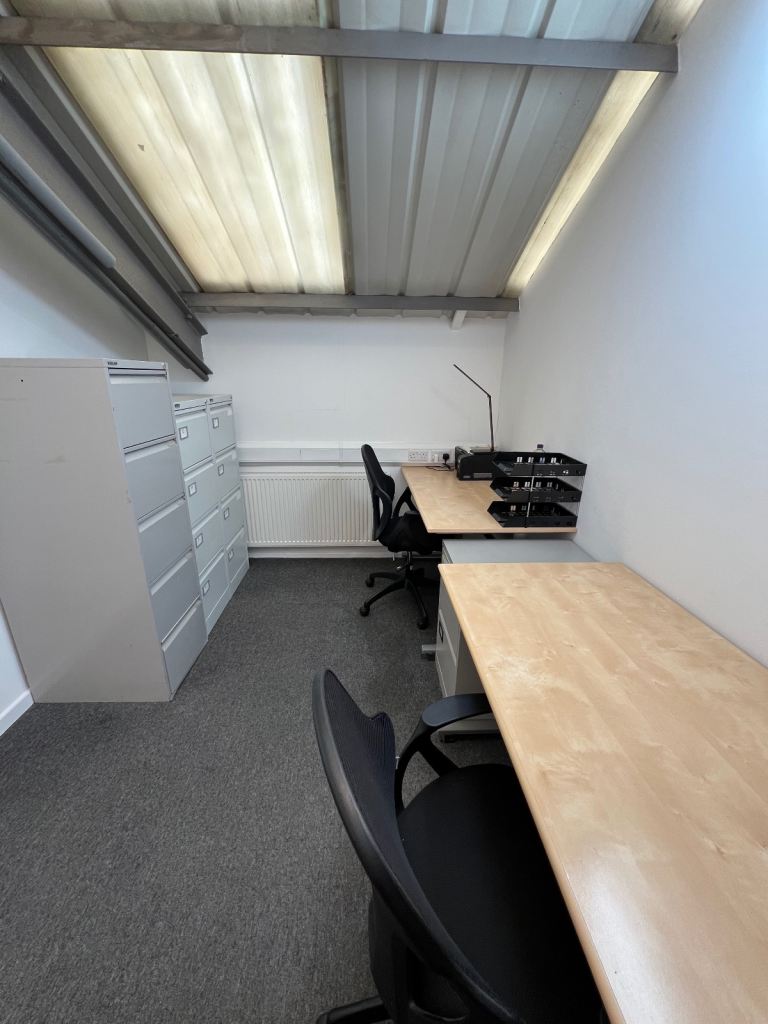 Office Space to Rent in South Wimbledon / Morden - Private - Fully Serviced