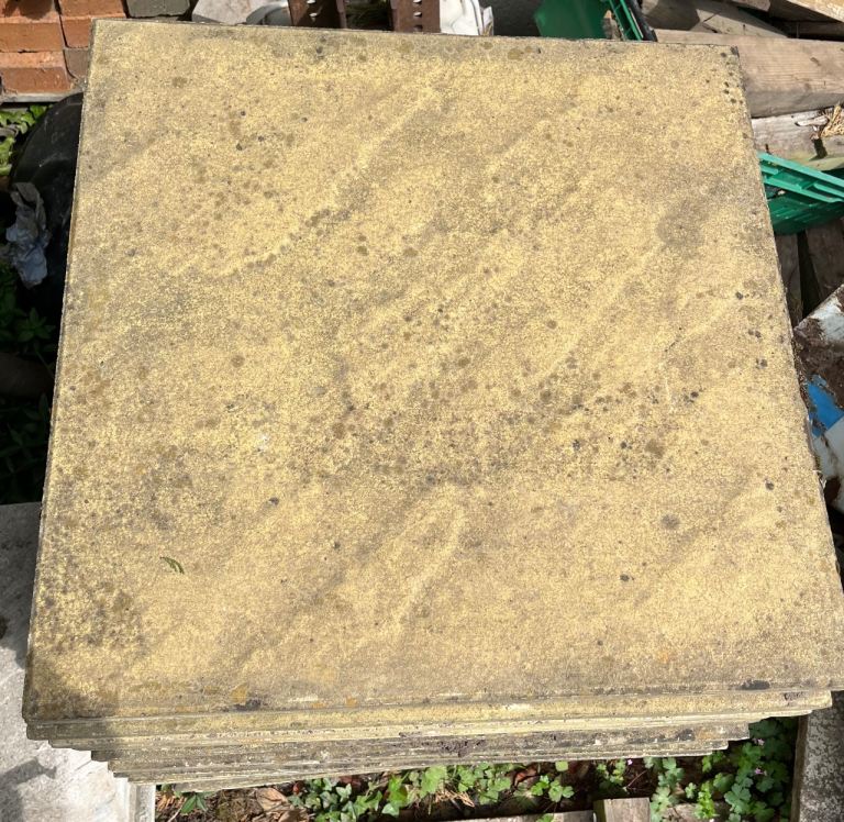 600 x 600 buff paving slabs