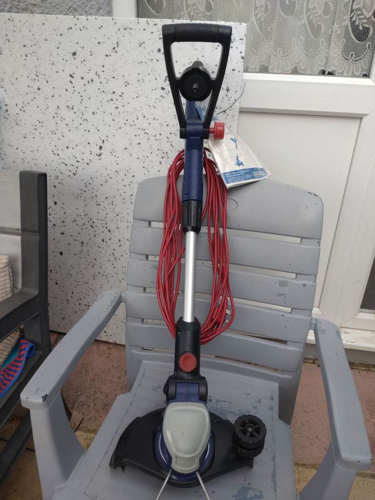 Spear and Jackson grass strimmer with booklet pick up only 
