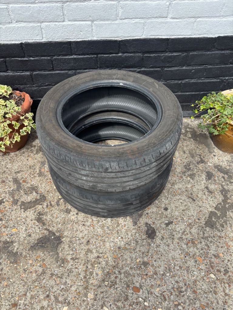 2 x Tyres 195/ 55R15 - Scrap/Export