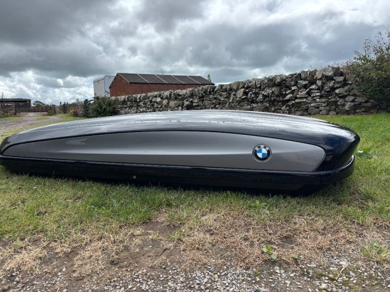 Genuine BMW 520 roof box and rails 