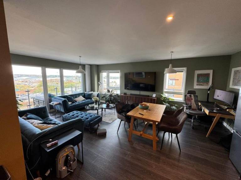 Double room gym wifi lounge great views Garden