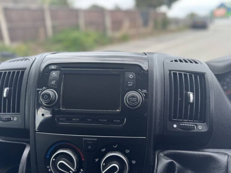 2020 Peugeot Boxer 2.0 BlueHDi 335 Built for Business Professional Crew Van 5dr Diesel Manual  PA...