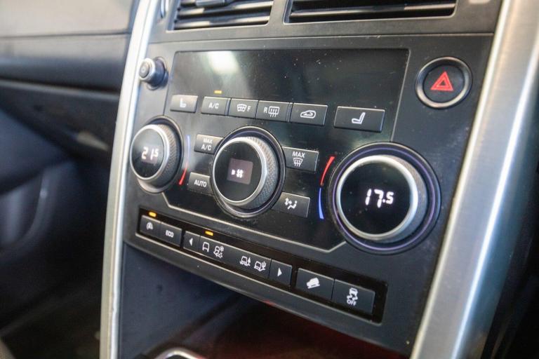 2016 Land Rover Discovery Sport 2.0 TD4 HSE Luxury SUV 5dr Diesel Auto 4WD Euro 6 (s/s) (180 ps) ...