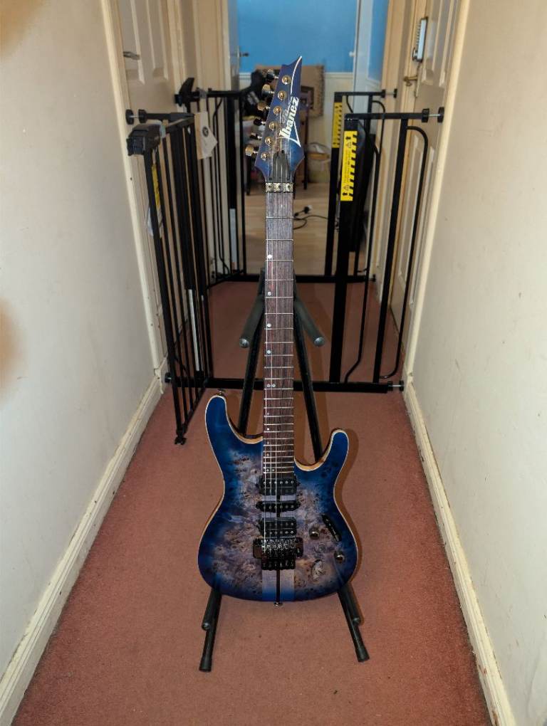 Ibanez S1070PBZCLB Electric Guitar – Blue, Good Condition
