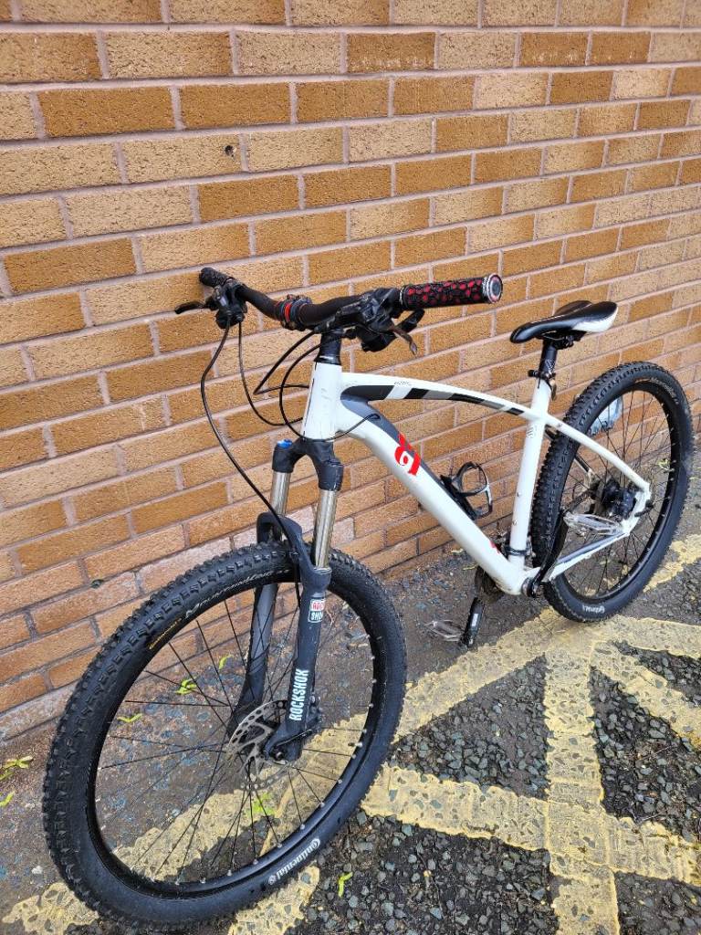 13 Incline Alpha Mountain Bike Medium Frame. 27.5-inch tyres. Used