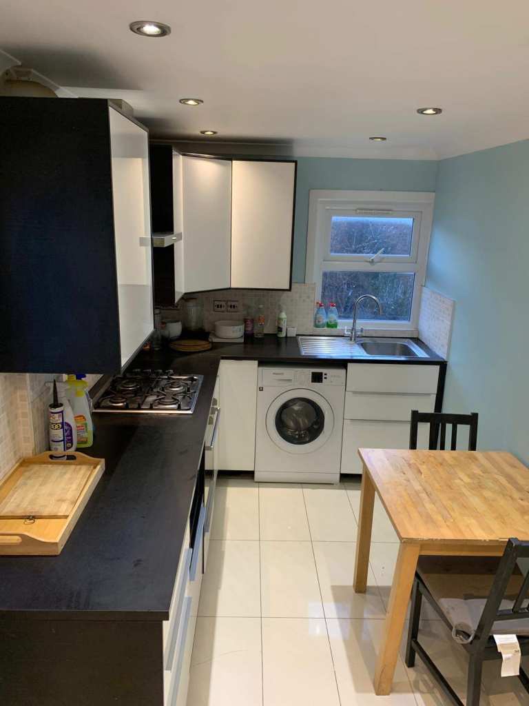 Spacious 2 Bedroom Flat, Haringay, N8 