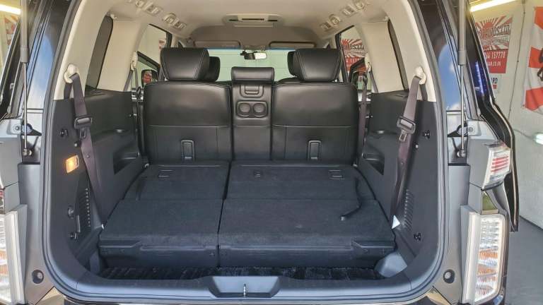 Nissan egrand e52 rider 2.5 auto in black japanese import only 57k miles 2014 