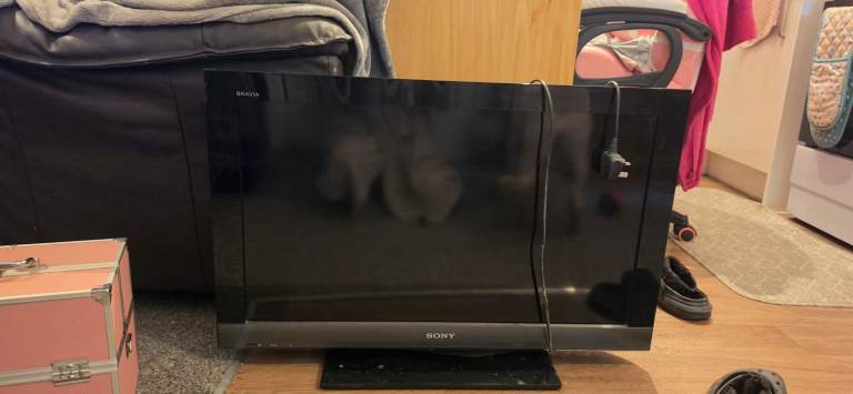 42" Sony Bravia tv