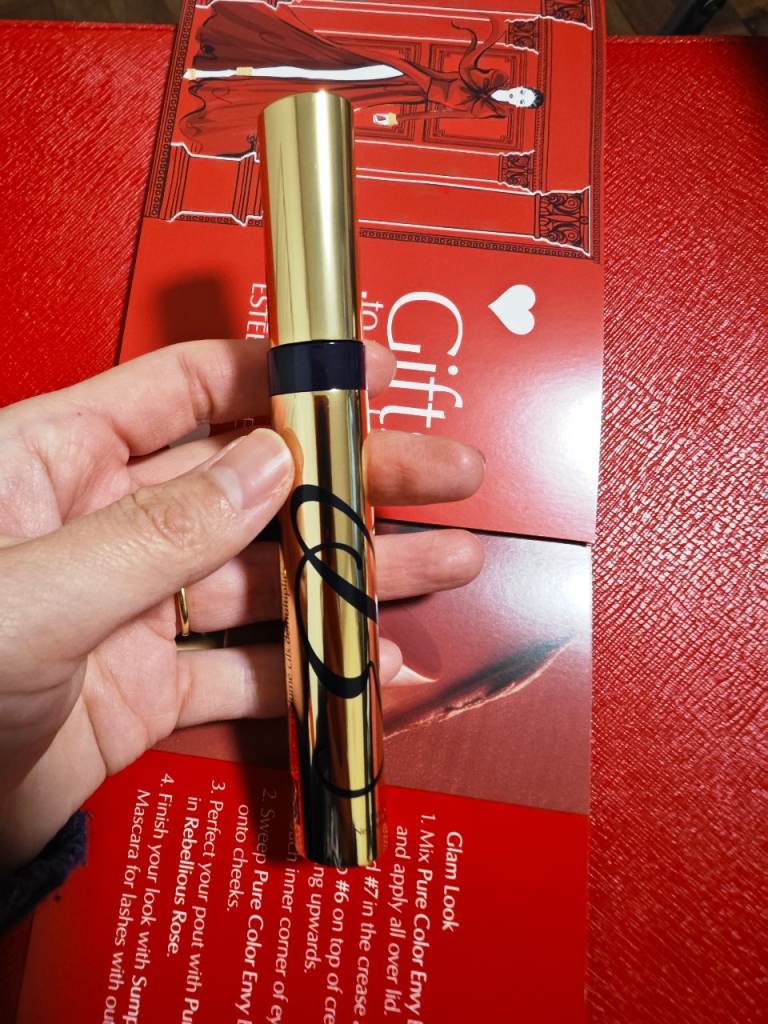 ✨ Estée Lauder Sumptuous Extreme Mascara – Full Size, Brand New