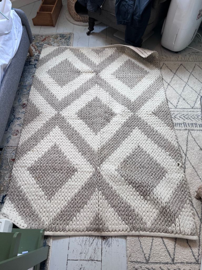 M&S cream/mocha diamond medium wool rug 
