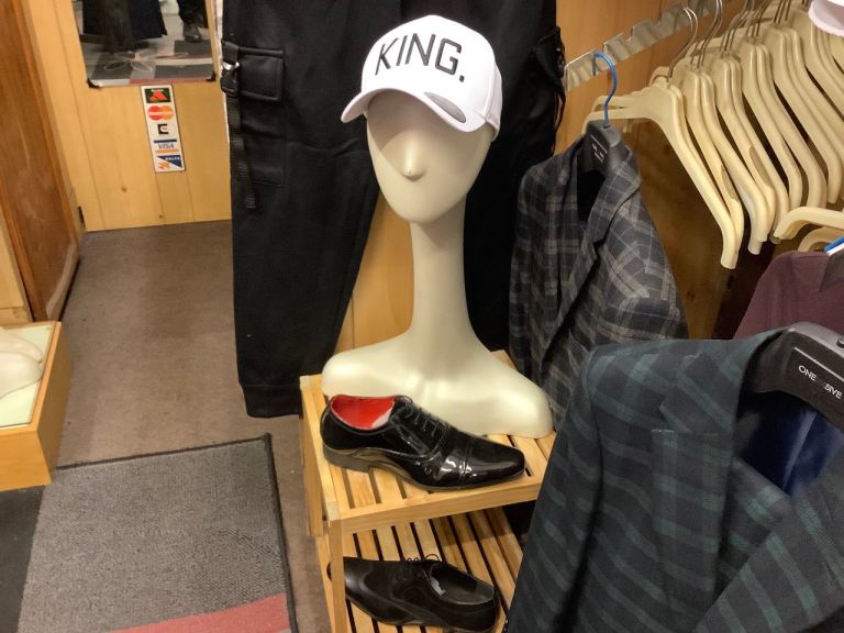 ✅ SHOP FITTINGS SHOES CLOTHES HOOKS SHELVES RACKS BRACKETS MANNEQUINS 