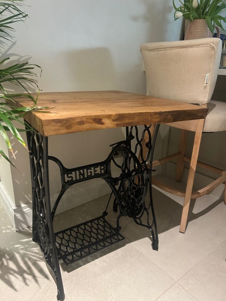 Singer sewing machine table 