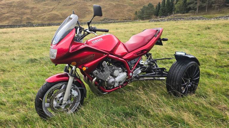 Yamaha, XJ, 2001, 892 (cc)