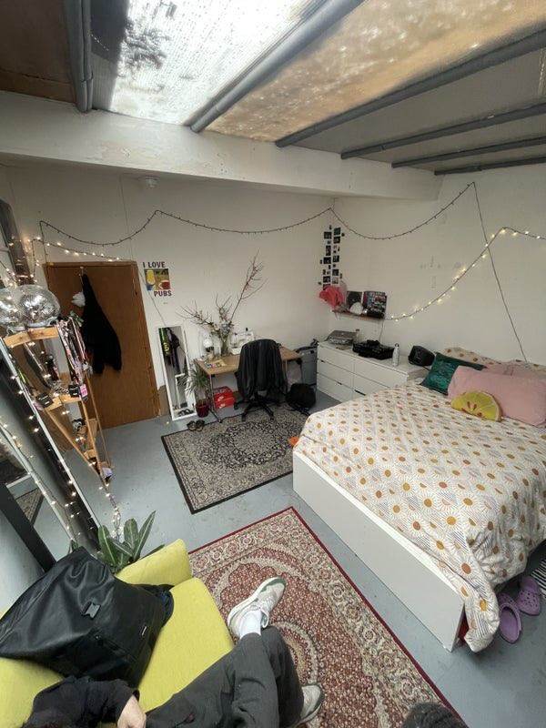 Warehouse Sublet in Haringey 
