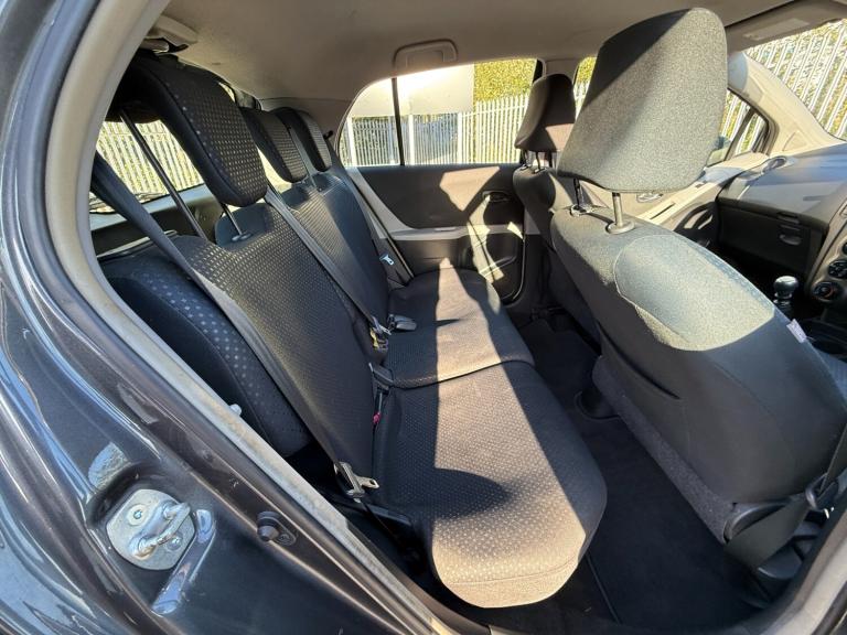 2010 Toyota Yaris 1.33 VVT-i TR 5dr [6] HATCHBACK Petrol Manual